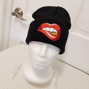 NWOT L.O.G.A Black Knit hat OSFM, lips
